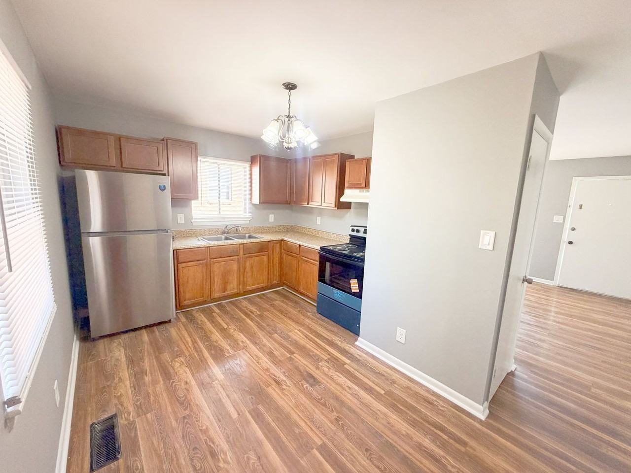 801 Da Vinci St - Photo 4 of 11