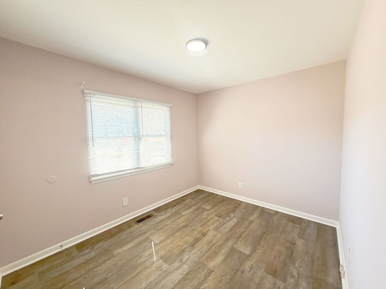 801 Da Vinci St - Photo 6 of 11