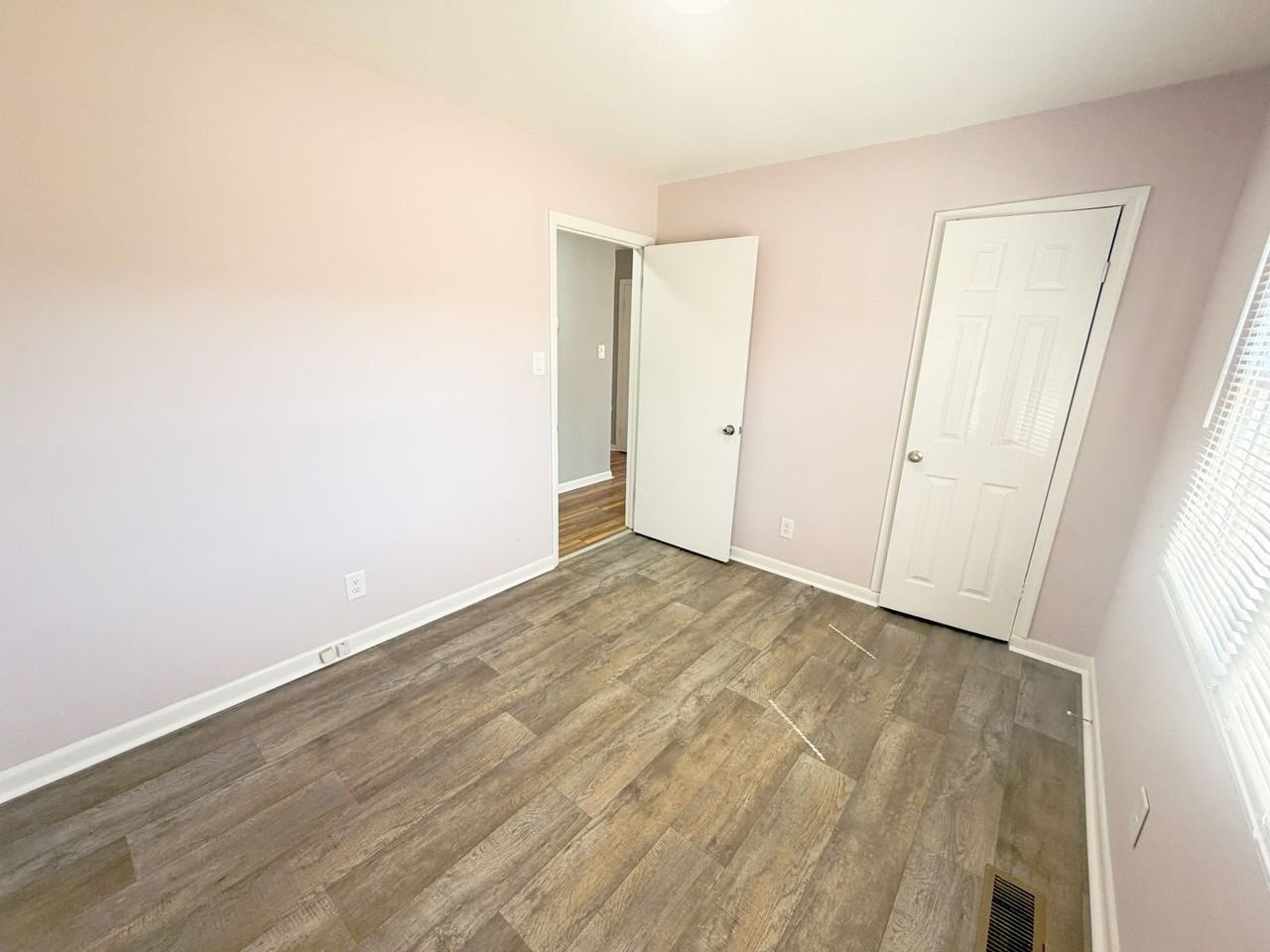 801 Da Vinci St - Photo 7 of 11