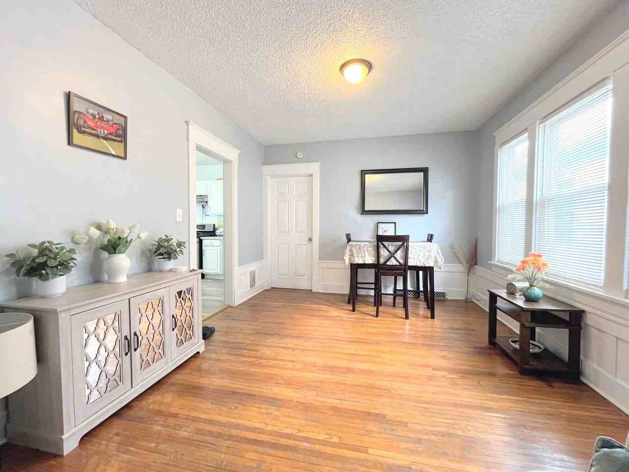 497 Colvin Ave - Photo 3 of 13