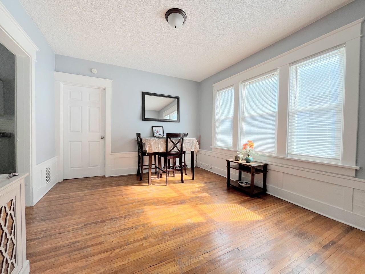 497 Colvin Ave - Photo 4 of 13