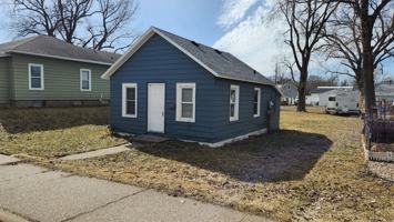 featured image of 825 George St