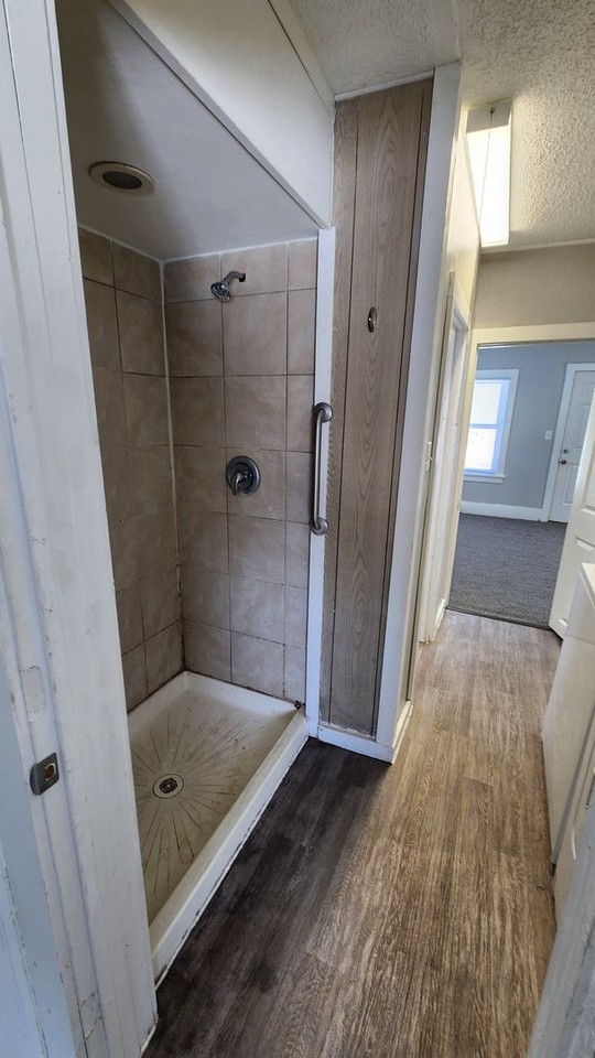 825 George St - Photo 7 of 9