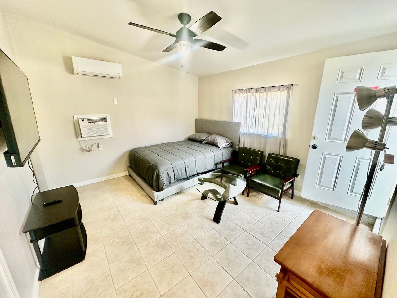 1355 N Roosevelt Ave - Photo 5 of 11