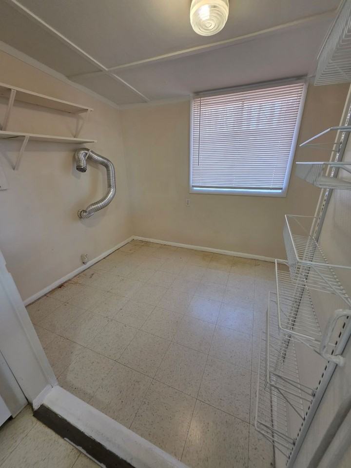 2000 Neville Cir - Photo 6 of 15