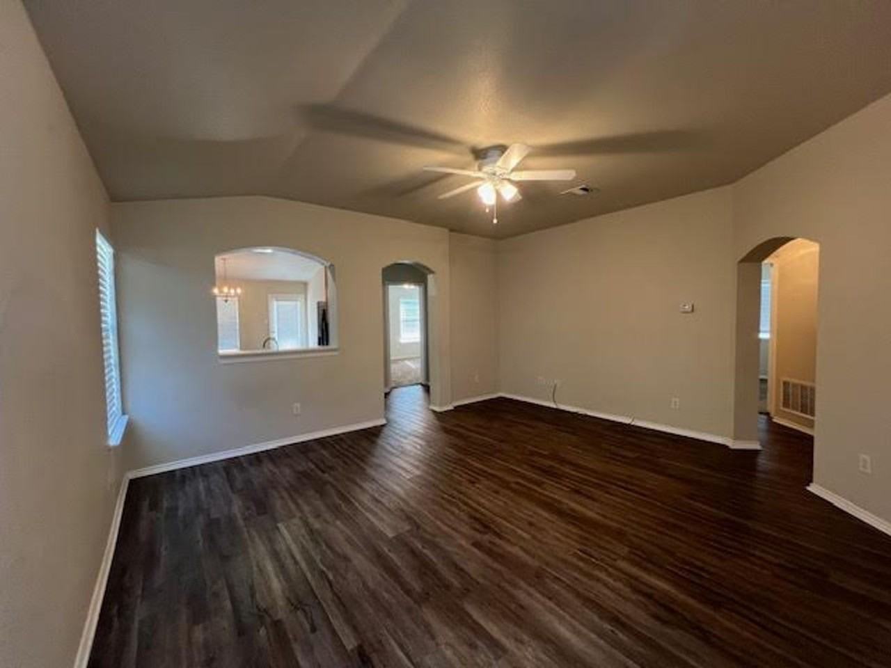 10116 Parker Springs Dr - Photo 2 of 19