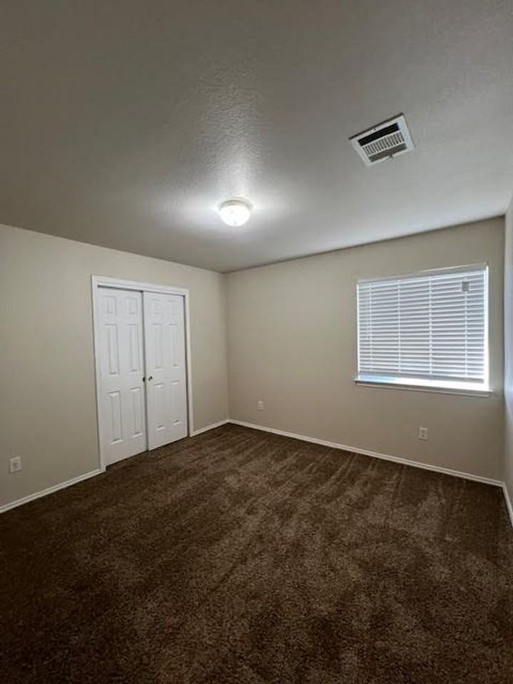 10116 Parker Springs Dr - Photo 6 of 19