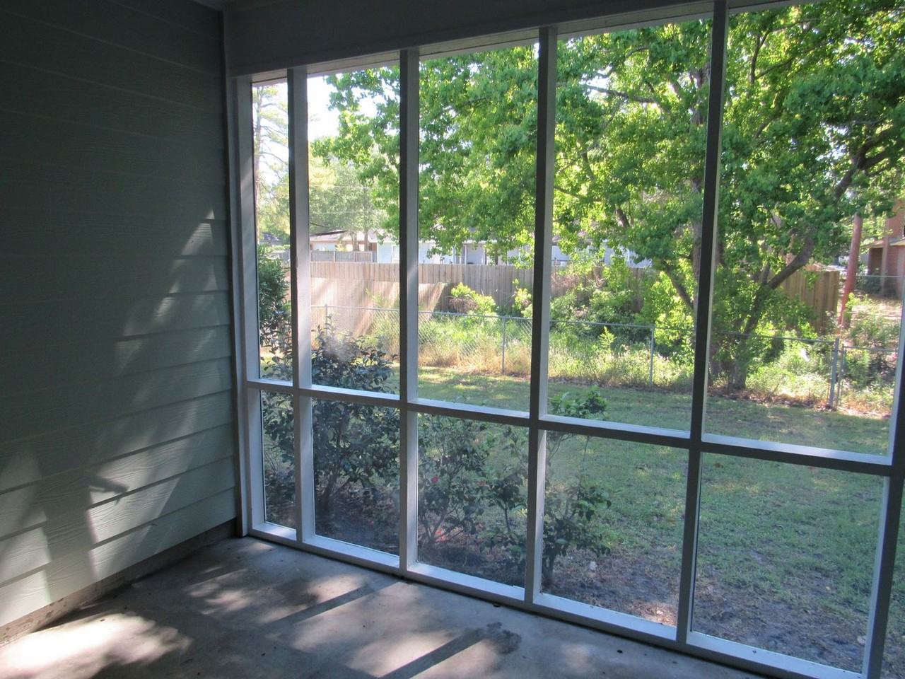 4627 Foxborough Ave - Photo 4 of 42