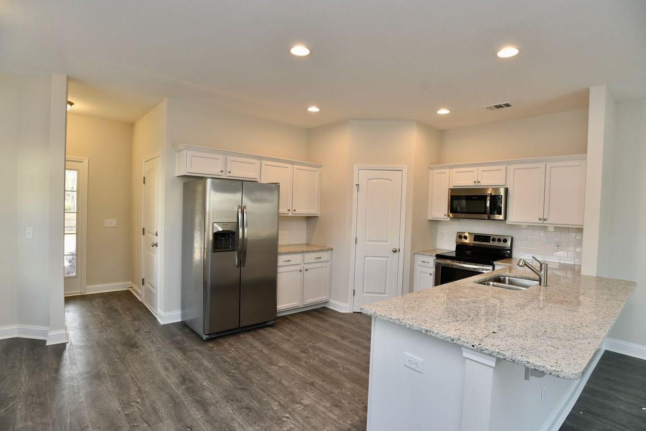 30 Maria Way - Photo 3 of 19