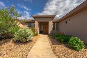 featured image of 3409 E Willow Springs Dr
