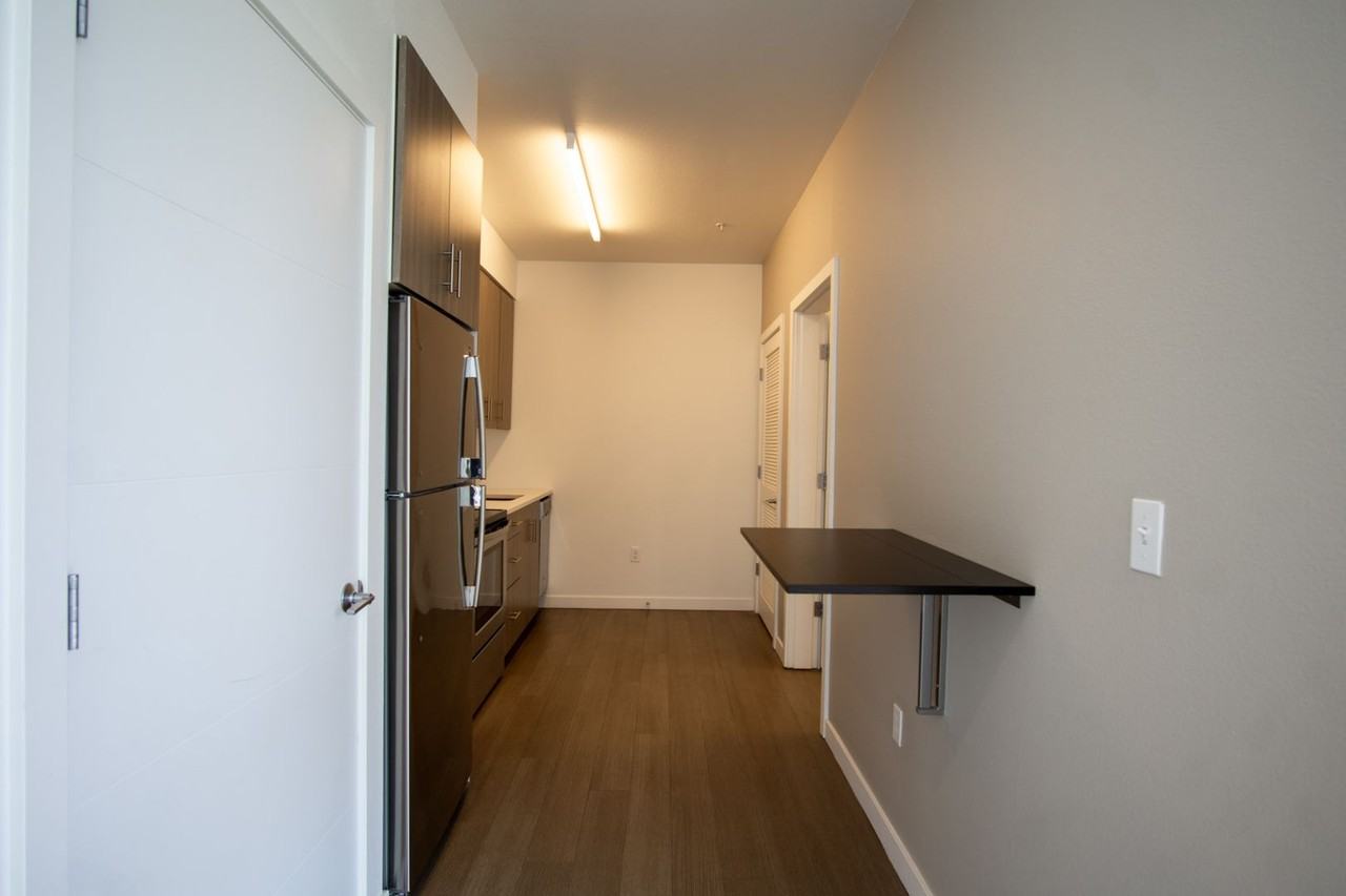 1313 Se Spokane St #410 - Photo 6 of 13