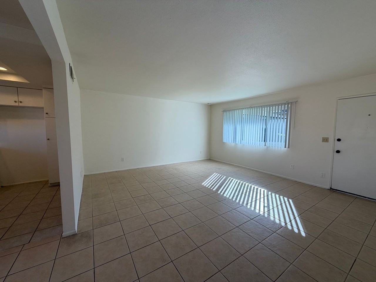 131 N Merrimac Dr - Photo 5 of 20