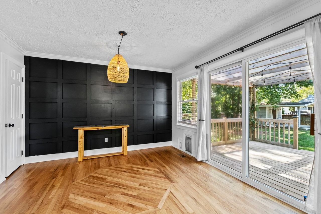 2328 Ravenhill Dr - Photo 7 of 26