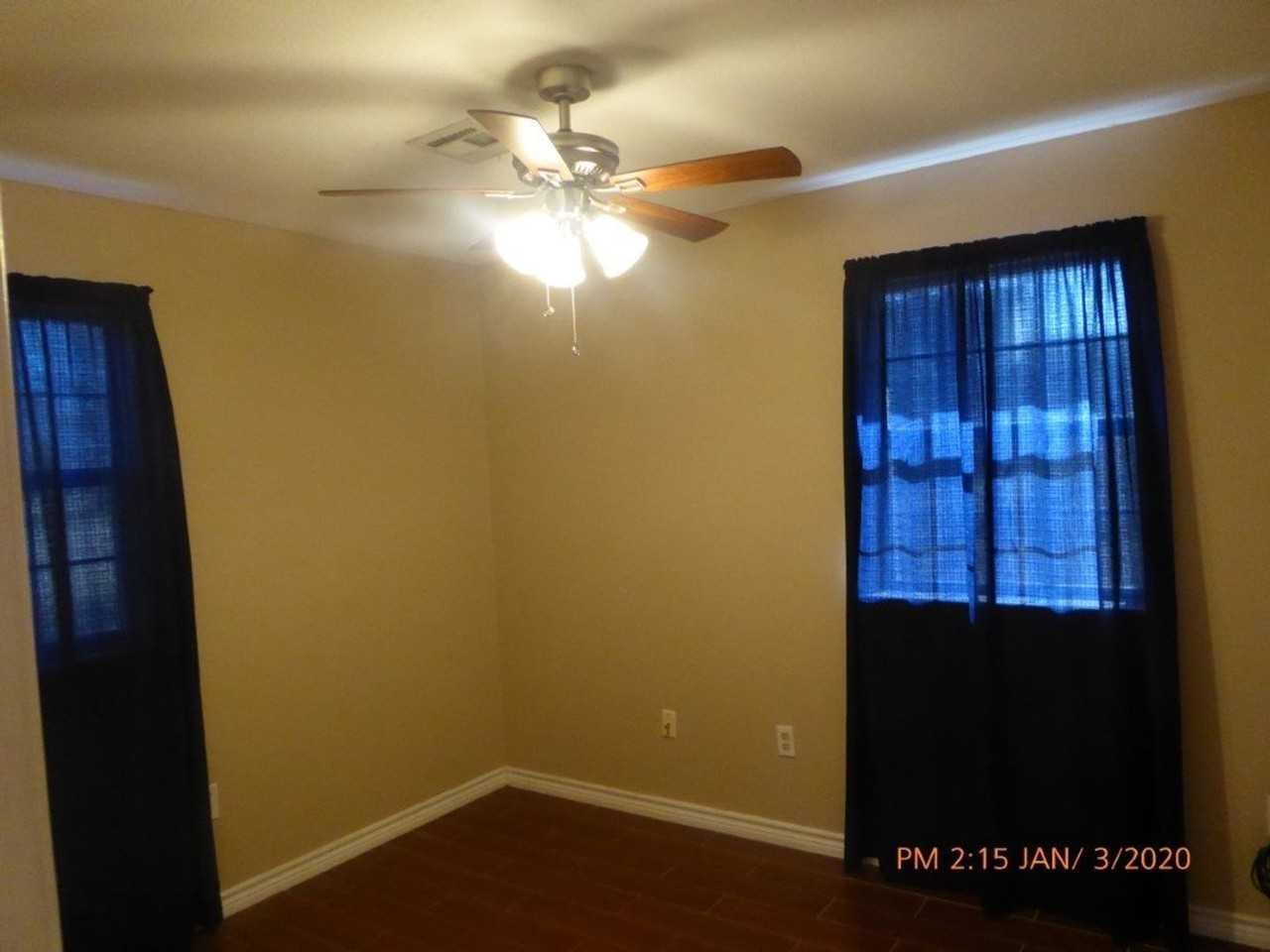 111 Ne Cimarron Trl - Photo 3 of 15