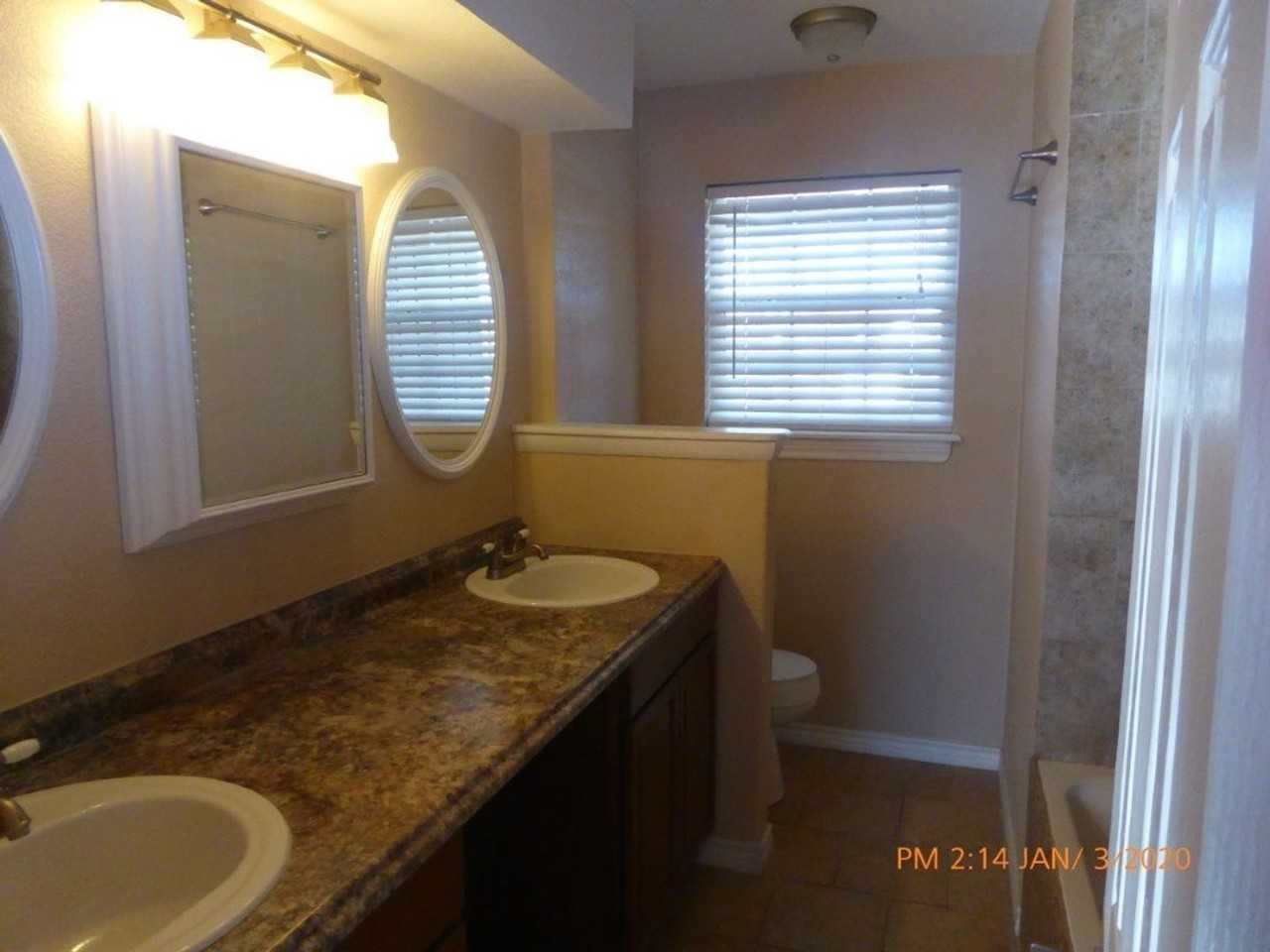 111 Ne Cimarron Trl - Photo 7 of 15