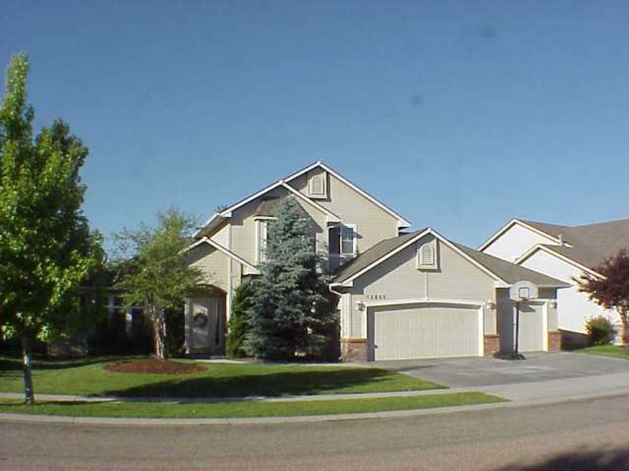 13555 W Annabrook Dr - Photo 2 of 23