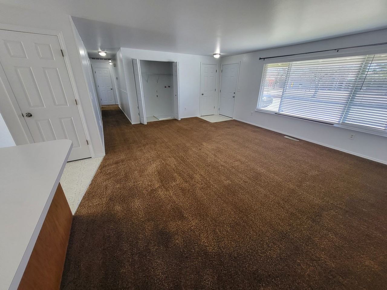 2166 Carriage Crest Dr - Photo 3 of 12