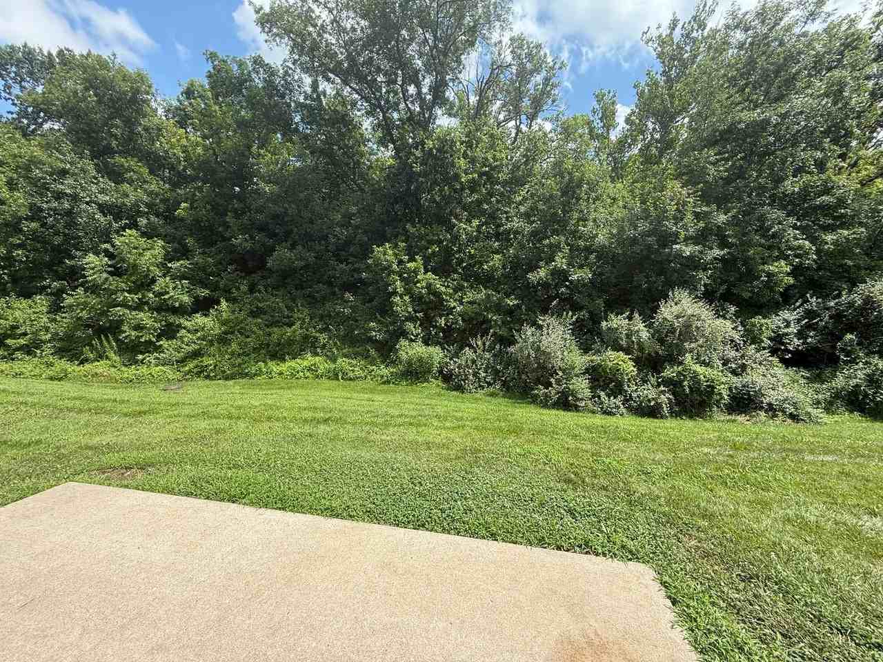 1432 Bodie Dr - Photo 7 of 30