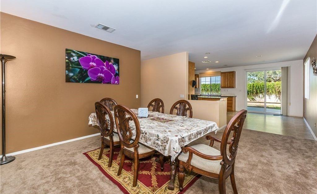 27152 Arla St - Photo 4 of 15