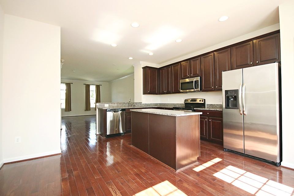 2198 Silk Wood Ct - Photo 6 of 17