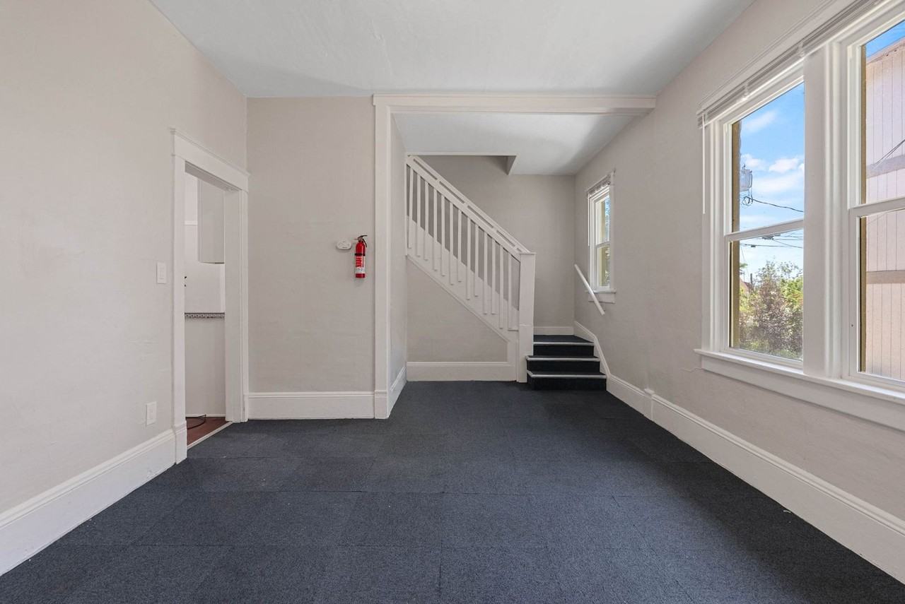 315 6th St - Photo 3 of 37