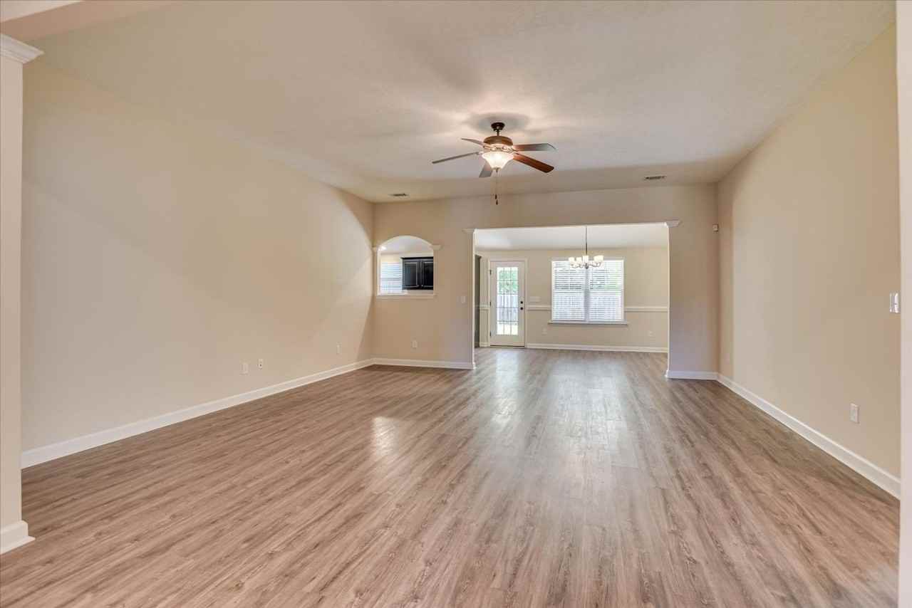 5286 Copse Dr - Photo 6 of 32