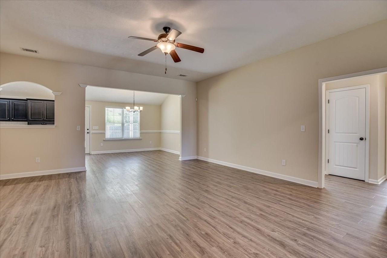 5286 Copse Dr - Photo 7 of 32