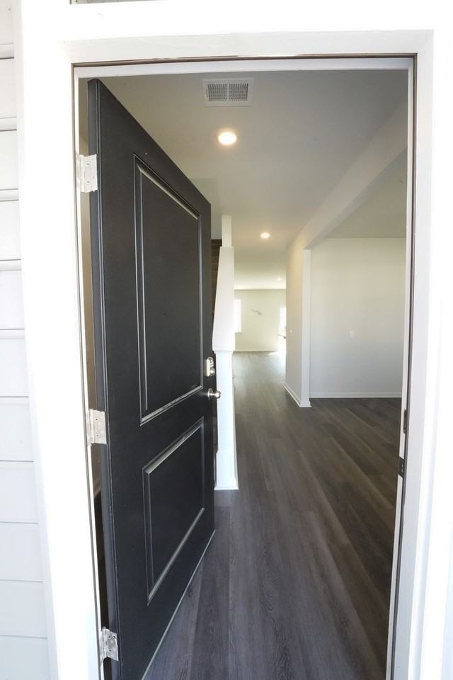 108 Windrush Pnes - Photo 3 of 50