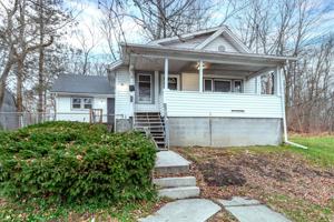 featured image of 679 Euclid Ave