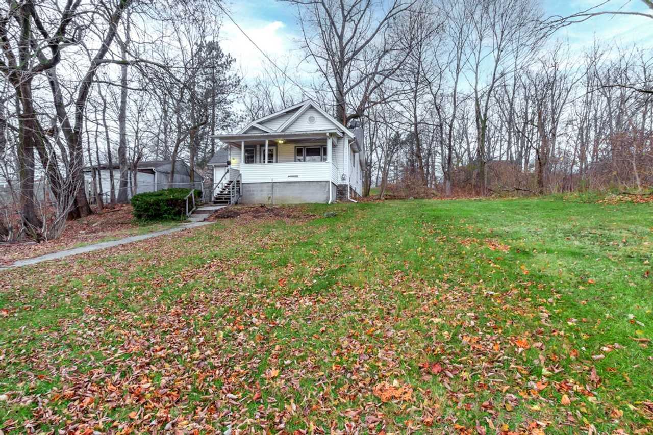 679 Euclid Ave - Photo 2 of 15