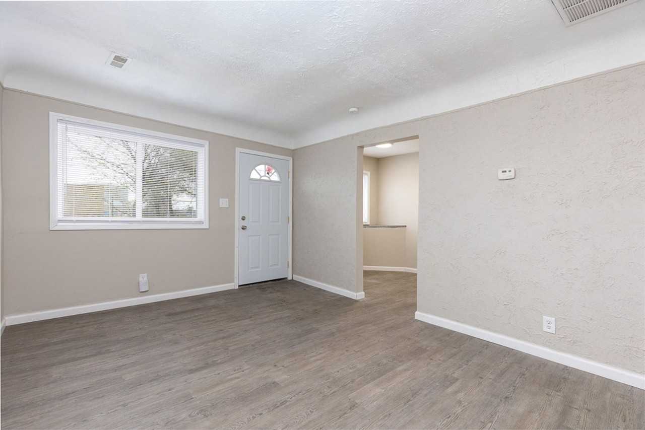 564 Marquette Dr - Photo 7 of 29