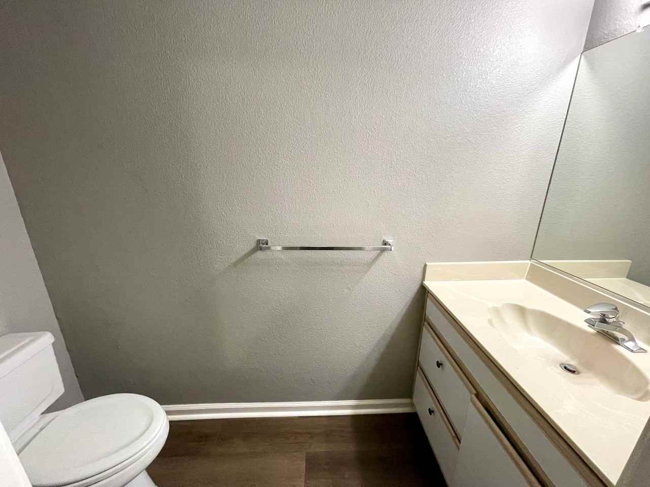 3448 Sunriver Rd #4 - Photo 5 of 24