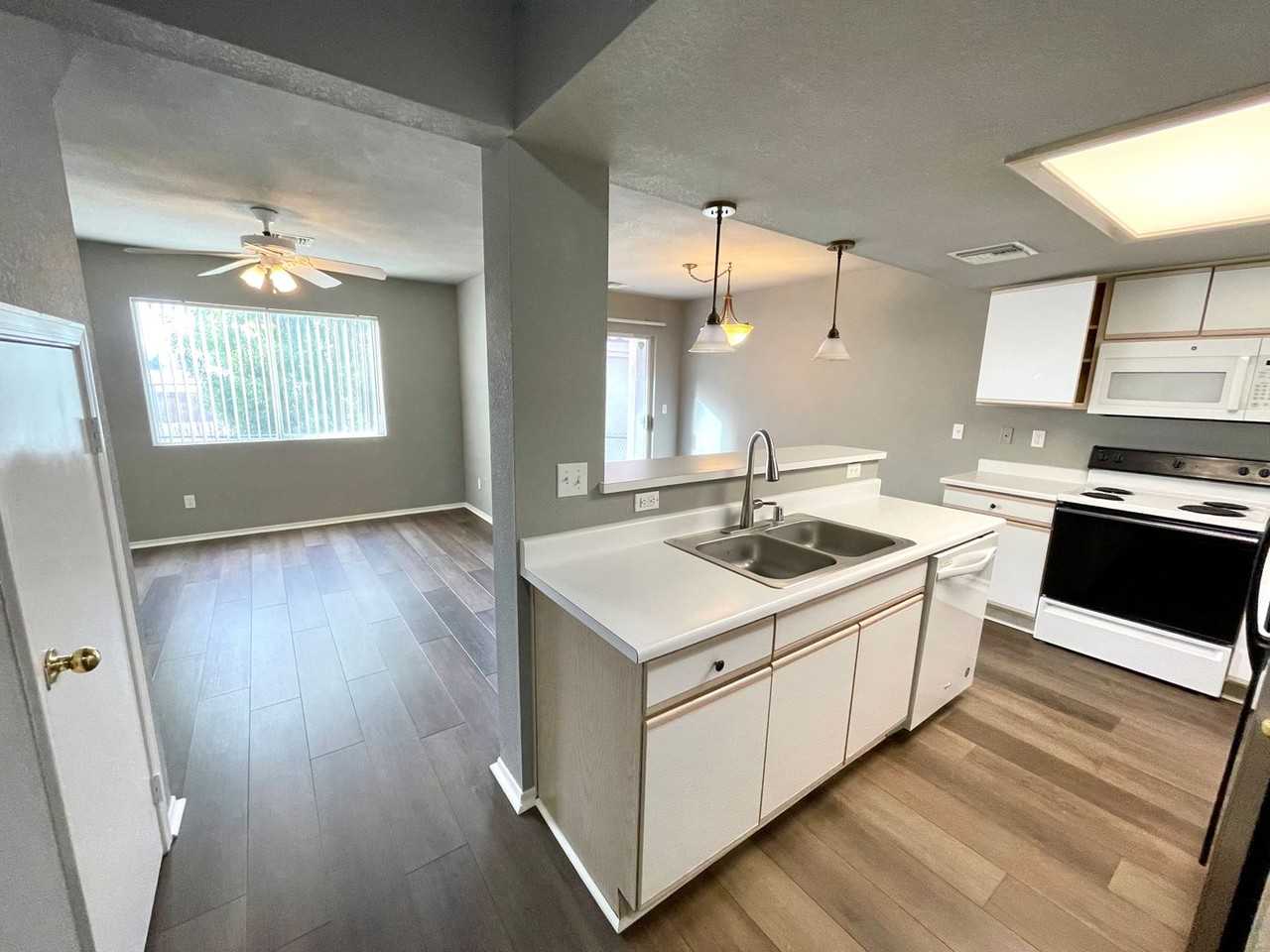 3448 Sunriver Rd #4 - Photo 6 of 24