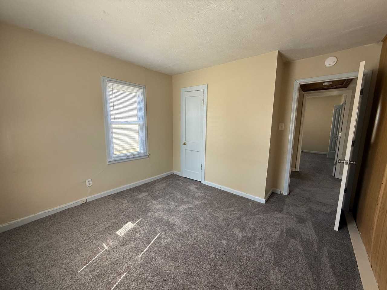 2036 Margybeth Ave - Photo 3 of 6