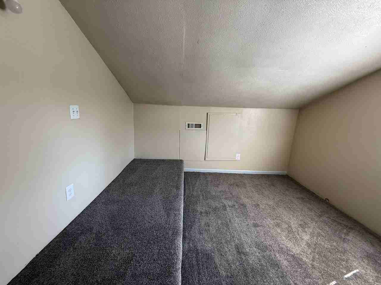 2036 Margybeth Ave - Photo 4 of 6