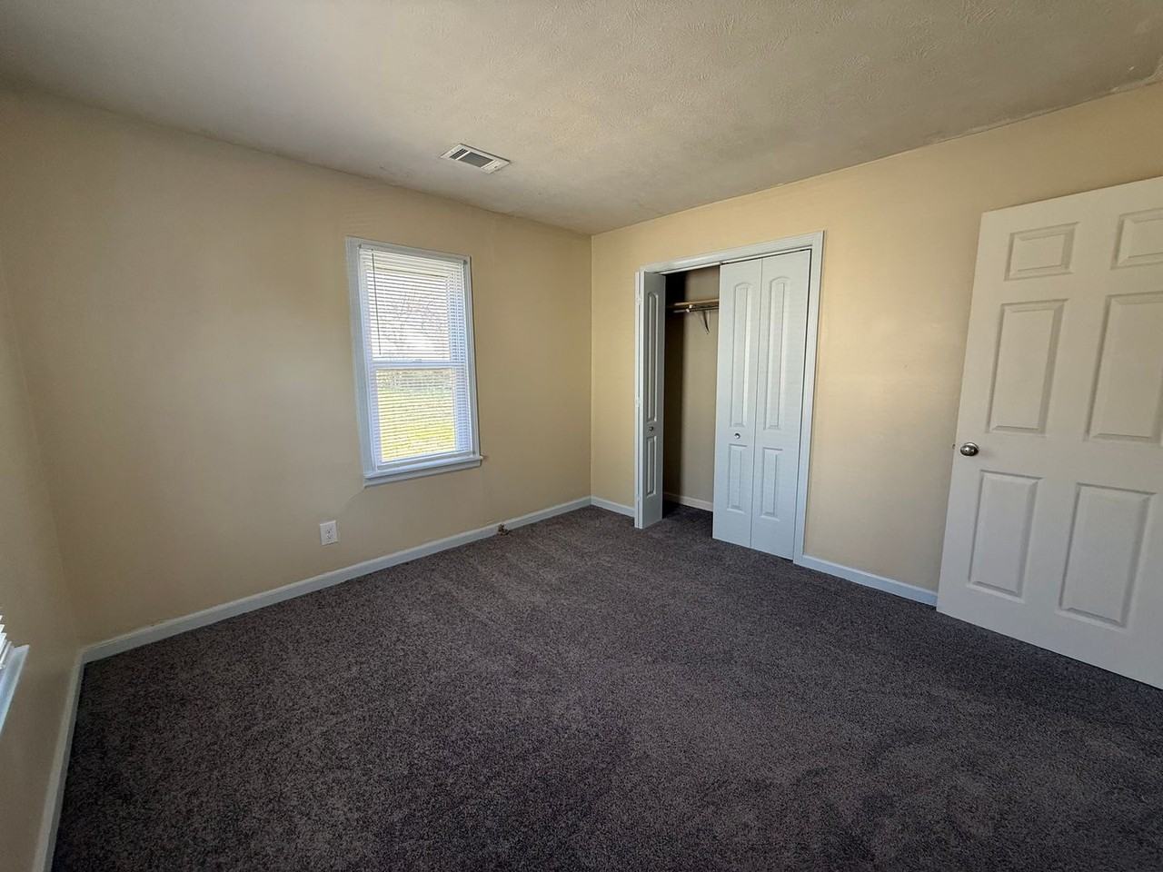 2036 Margybeth Ave - Photo 5 of 6