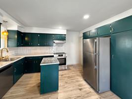 featured image of 2636 W 4th St