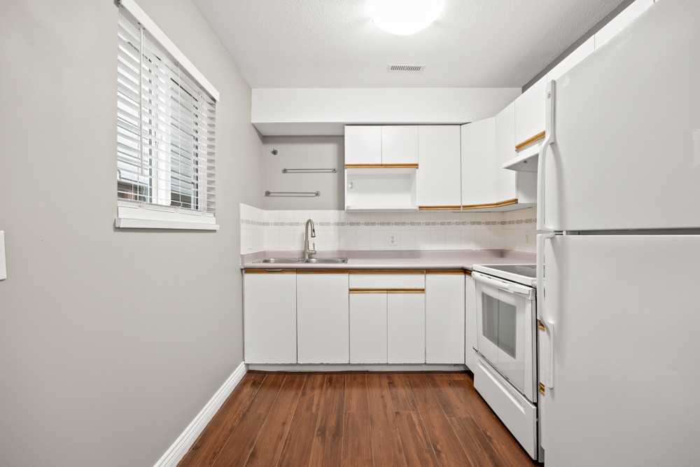 2453 Gillespie Street - Photo 4 of 19