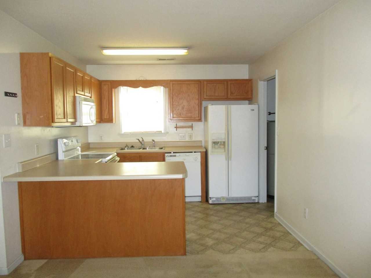 204 Slate Ct - Photo 2 of 4