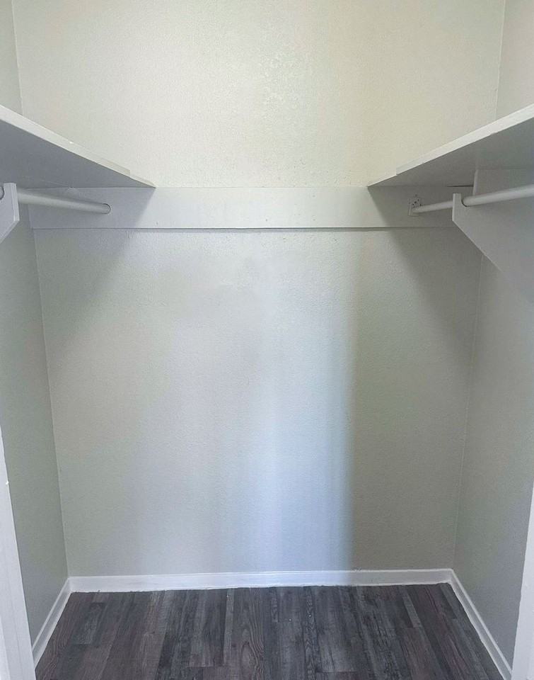 Oaks at Five Mile - Photo 4 of 22