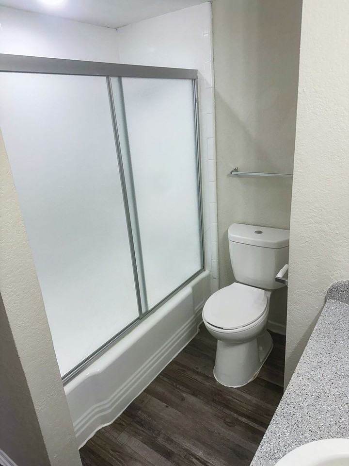 Oaks at Five Mile - Photo 6 of 22