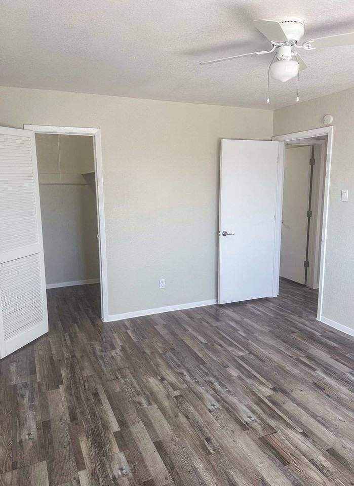 Oaks at Five Mile - Photo 7 of 22