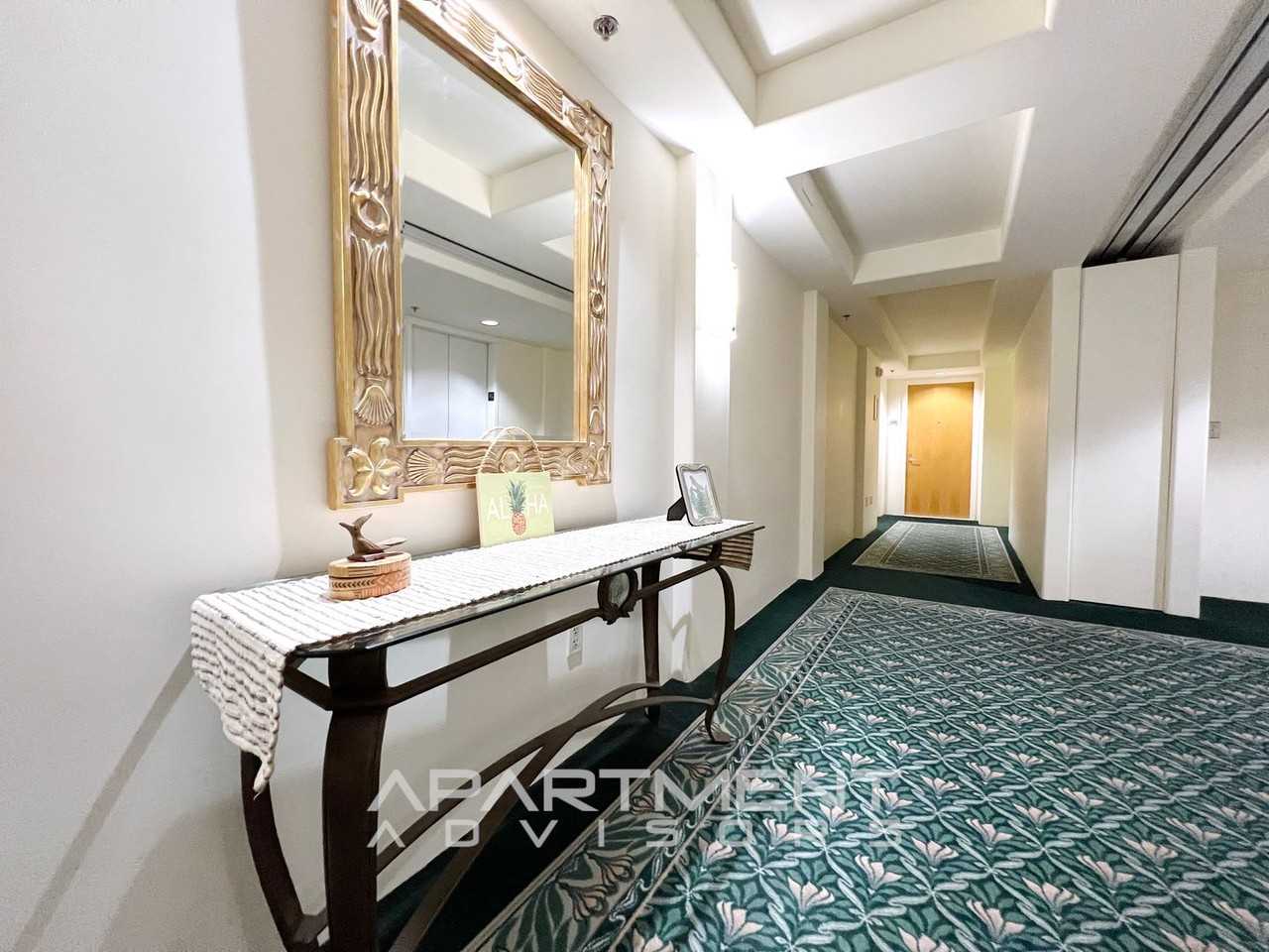 801 S King St #1106 - Photo 5 of 16