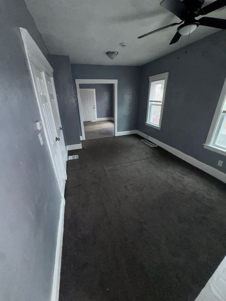3668 W 48th St - Photo 3 of 47