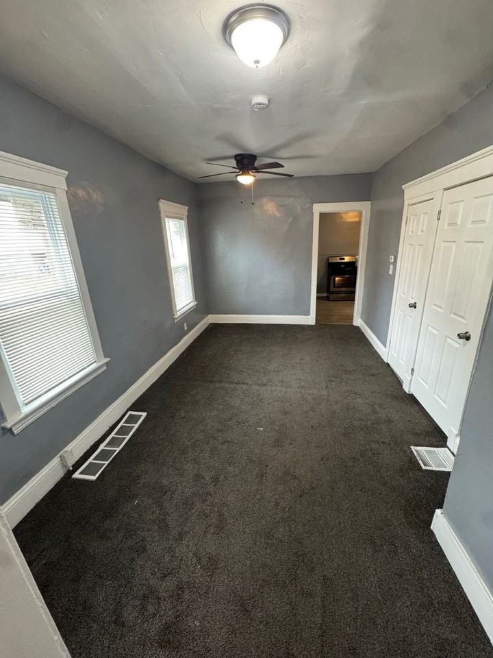 3668 W 48th St - Photo 6 of 47