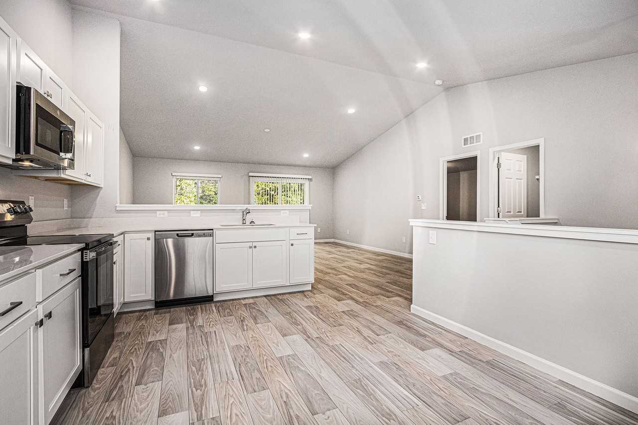 5451 E Karen Ct - Photo 3 of 22