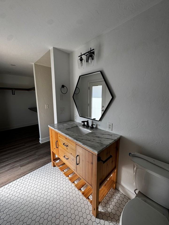 2280 W 28th Ave - Photo 7 of 36