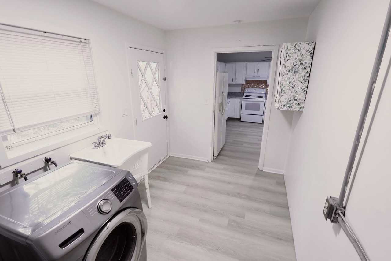 1190 Hazel St - Photo 7 of 20