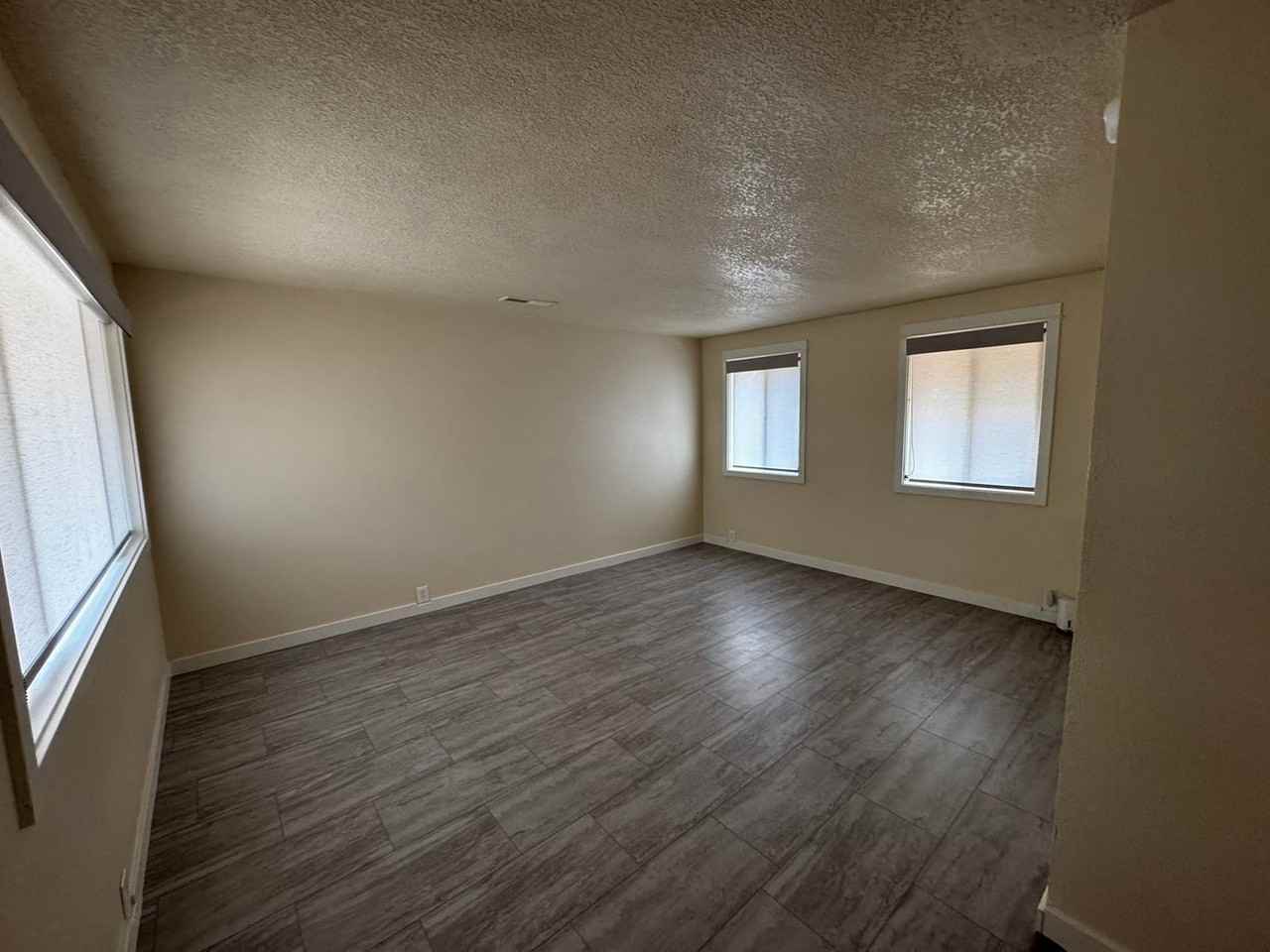 1170 Cal Young Rd - Photo 3 of 27