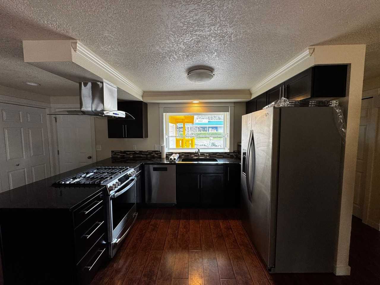 1170 Cal Young Rd - Photo 7 of 27